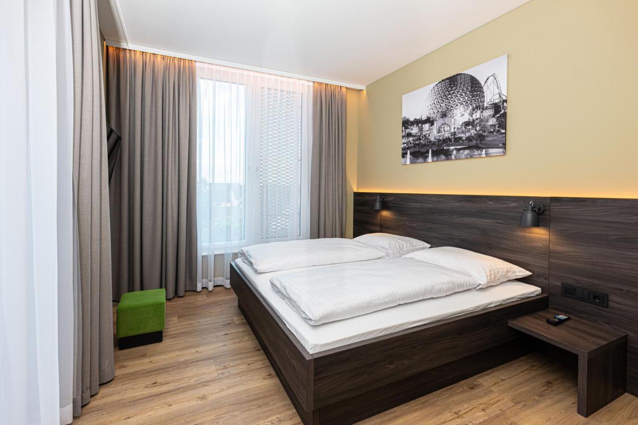 Hotel Am Park รูสท์ ภายนอก รูปภาพ