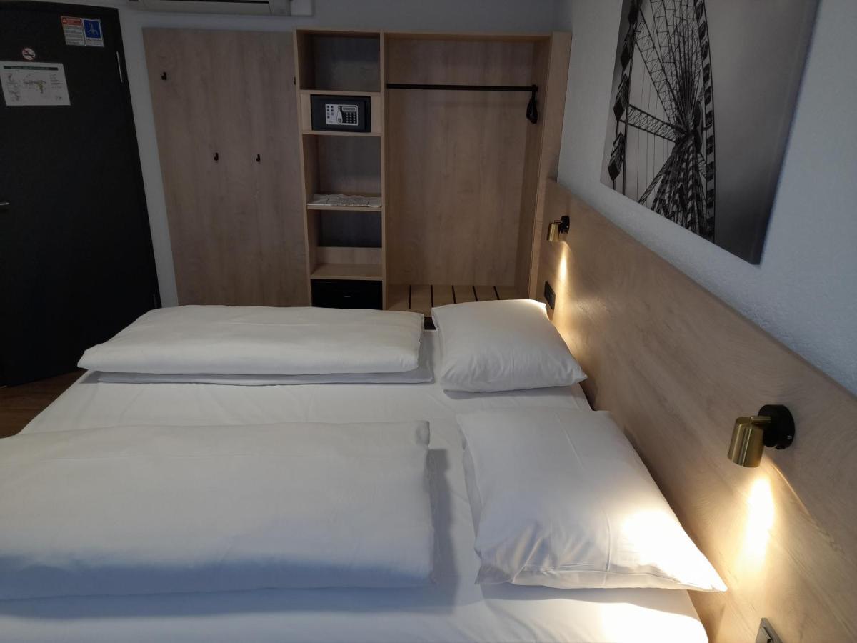 Hotel Am Park รูสท์ ภายนอก รูปภาพ