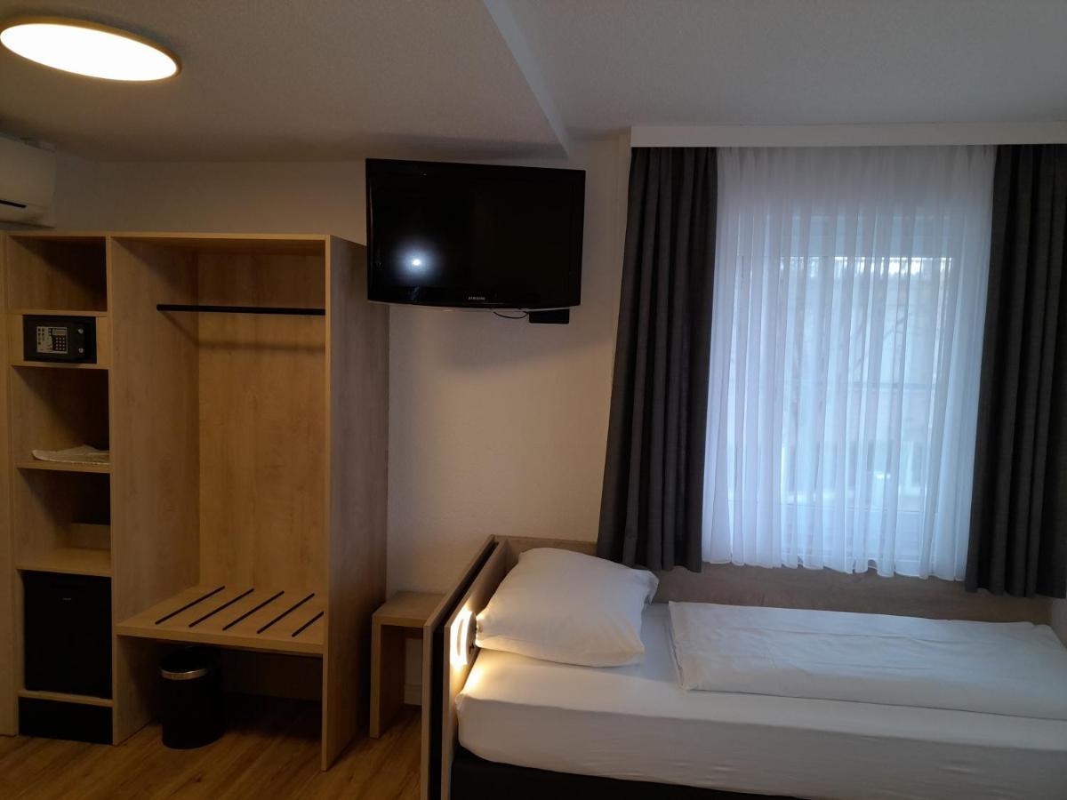 Hotel Am Park รูสท์ ภายนอก รูปภาพ