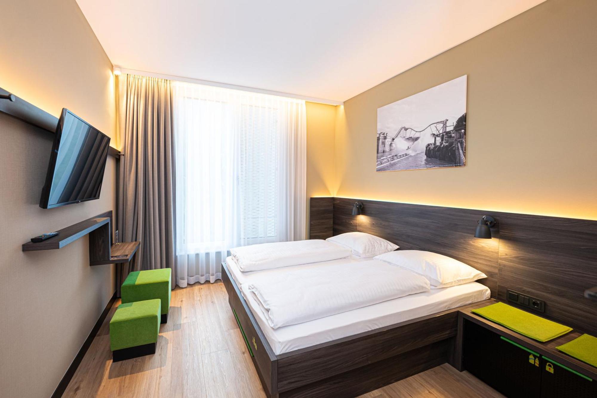 Hotel Am Park รูสท์ ภายนอก รูปภาพ